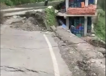हिमाचल में मानसून का कहर जारी, किन्नौर में बादल फटने से मची तबाही, 606 सड़कें सहित 2 राष्ट्रीय राजमार्ग हुए ठप्प