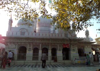 पंचकूला में बड़ा हादसा: ढलान पर अनियंत्रित हुई ओवरलोड पिकअप, श्रद्धालुओं से भरा वाहन पलटा  मचा हाहाकार  एक युवक की मौत, कई गंभीर