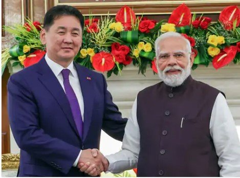 पीएम मोदी से मुलाकात में मंगोलिया के राष्ट्रपति: ₹15 हजार करोड़ की ऑयल रिफाइनरी समझौता और भारत से बुद्ध के शिष्यों की अस्थियां भेजी जाएंगी”