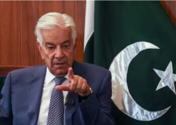 ख्वाजा आसिफ ने कहा:Pakistan’दो‑मोरचों की लड़ाई के लिए तैयार, भारत और तालिबान पर जताया चिंता”