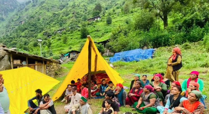 सराज घाटी की दिवाली 2025: घर उजड़े, बाजार सूने, परिवार तिरपाल तले मनाएंगे त्योहार