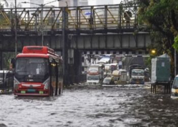 मुंबई मौसम रिपोर्ट: मॉनसून की विदाई में देरी, जानें कब थमेगी बारिश