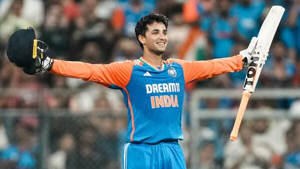 ICC टी20 रैंकिंग: अभिषेक शर्मा नंबर-1 बल्लेबाज बने, बनाया नया इतिहास ,वरुण चक्रवर्ती बने गेंदबाजी रैंकिंग में नंबर-1 पर बरकरार