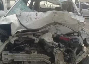 अस्थि विसर्जन यात्रा मातम में बदली, मुजफ्फरनगर में कार-ट्रक भिड़ंत  सड़क हादसे में एक ही परिवार के 6 लोगों की दर्दनाक मौत