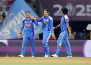 WOMEN’S WORLD CUP 2025: भारतीय महिला टीम ने न्यूजीलैंड को 53 रनों से हराकर सेमीफाइनल में बनाई जगह, मंधाना-रावल की जोड़ी ने रचा इतिहास