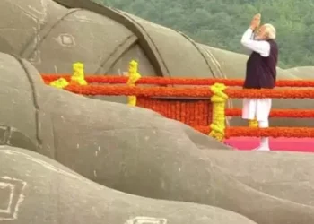 सरदार पटेल की 150वीं जयंती पर PM मोदी ने स्टैच्यू ऑफ यूनिटी पर करी श्रद्धांजलि अर्पित, ‘एक भारत, श्रेष्ठ भारत’ की भावना के साथ मनाया गया राष्ट्रीय एकता दिवस