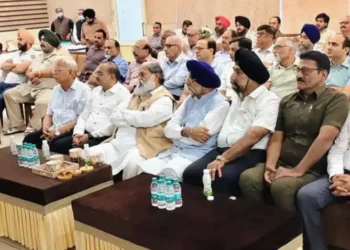 AMBALA  में अनिल विज ने कार्यकर्ताओं संग सुना प्रधानमंत्री मोदी का “मन की बात”, कहा -“सबका साथ, सबका विकास” के मंत्र को आगे बढ़ाने का संकल्प