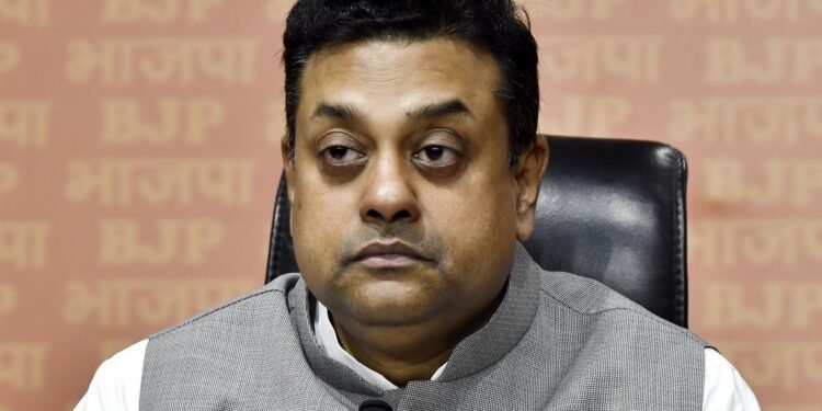 सुप्रीम कोर्ट पर टिप्पणी से बवाल: मदनी पर भाजपा का तीखा हमला, स्वत: संज्ञान की मांग