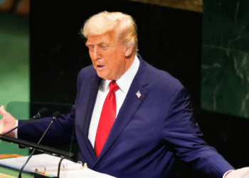 US: 43 दिन बाद खत्म हुआ अमेरिका का ऐतिहासिक शटडाउन, ट्रंप ने विधेयक पर किए हस्ताक्षर