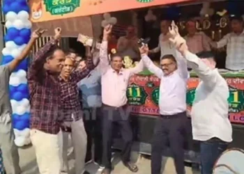 JAIPUR की गलियों में सब्जीवाले की किस्मत चमकी, 11 करोड़ की लॉटरी जीती,उधार लेकर पहुंचे चंडीगढ़ अमित, लॉटरी से बने करोड़पति