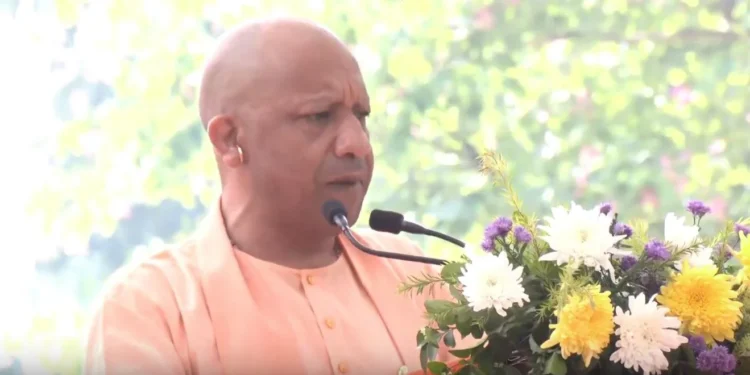 CM योगी ने किया ऐलान, UP के सभी स्कूलों में अनिवार्य होगा ‘वंदे मातरम्’ का रोजाना गायन ,शिक्षा विभाग जल्द ही जारी करेगा आदेश