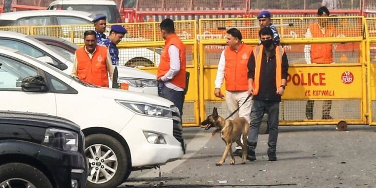 DELHI बम धमाके में 4 ओर लोगों को NIA ने लिया अपनी हिरासत में, पटियाला हाउस कोर्ट में किया गया पेश