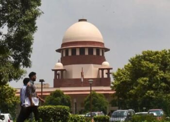 DELHI  में बढ़ते प्रदूषण पर हुई आज माननीय सुप्रीम कोर्ट में सुनवाई, CJI  ने कहा-हमारे पास जादू की छड़ी नहीं जिससे आदेश जारी करते ही हवा साफ हो जाए, अगली सुनवाई होगी 1 और 3 दिसंबर को