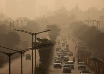 DELHI के बाद मुबंई की हवा हुई जहरीली, BMC ने लागू की GRAP-4 की पाबंदियां,कंस्ट्रकशन पर लगी रोक