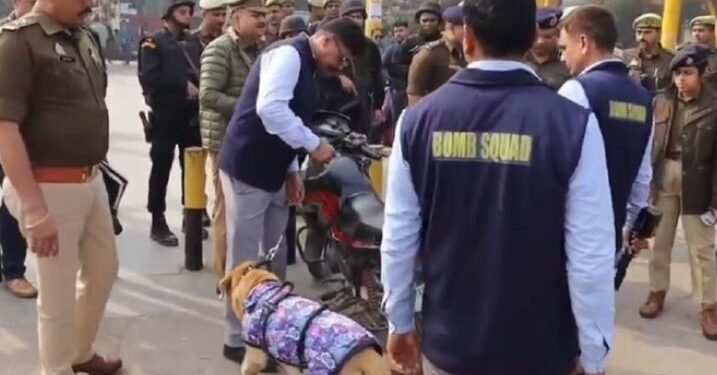 UP-NOIDA के स्कूलों को ईमेल के जरिए मिली बम से उड़ाने की धमकी, ATS, बम स्क्वायड, पुलिस  की टीमें जुटी जांच में