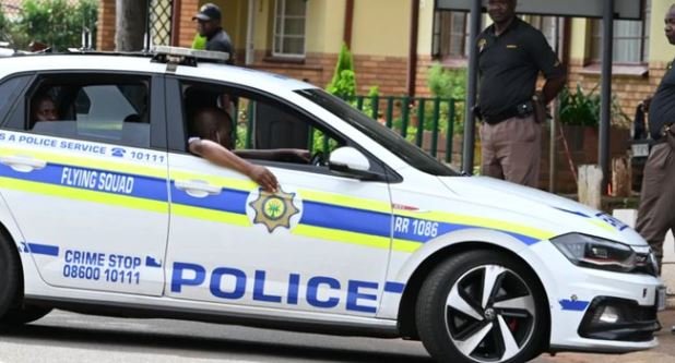 SOUTH AFRICA में खौफनाक फायरिंग, प्रिटोरिया के हॉस्टल में भीषण गोलीबारी 3 बच्चों समेत 11 लोगों की मौत, 3 हमलावरों की तलाश में जुटी पुलिस