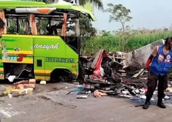 INDONESIA में भीषण सड़क हादसा, जावा द्वीप में बस पलटने से 16 लोगों की मौत,19 यात्री गंभीर रूप से घायल