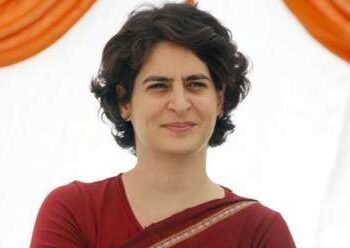 प्रियंका गांधी का मोदी सरकार पर हमला, बोलीं— पीएम संसद में जवाब देने से बच रहे हैं