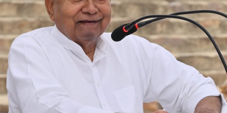 बिहार की राजनीति में बड़ा बदलाव: नीतीश कुमार ने CM पद छोड़ने का किया संकेत, राज्यसभा जाने की चर्चा तेज
