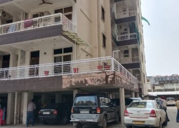 Mohali में ED Raid पर बड़ा खुलासा 9वीं मंजिल से कैश फेंकने की कोशिश 21 लाख बरामद 12 जगहों पर एक साथ छापेमारी