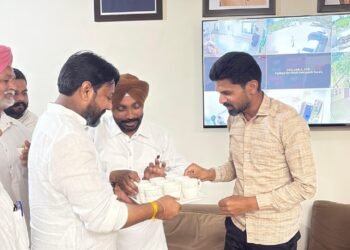 मनदीप राणा ने चाय बनाकर कार्यकर्ताओं का दिल जीता