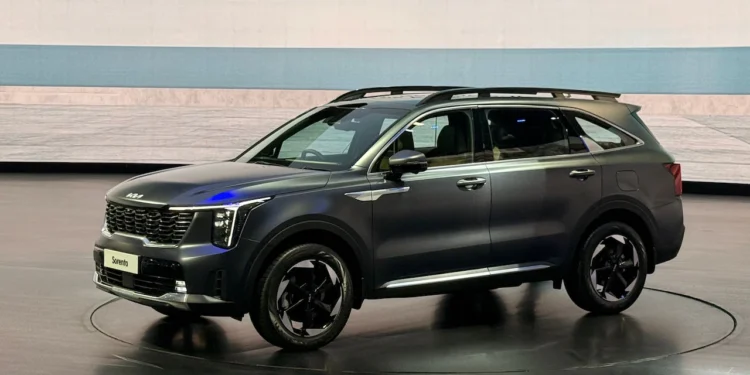 Kia Sorento भारत में लॉन्च, ₹27.99 लाख से शुरू कीमत