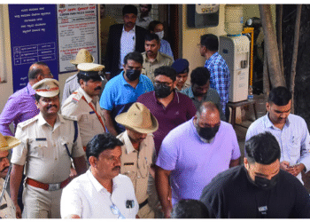 Breaking : ਬੈਂਗਲੁਰੂ ਭਗਦੜ ਮਾਮਲੇ ‘ਚ KSCA ਸਕੱਤਰ ਅਤੇ ਖਜ਼ਾਨਚੀ ਨੇ ਦਿੱਤਾ ਅਸਤੀਫ਼ਾ