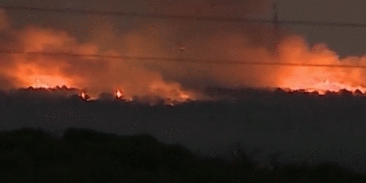 गाजा पर इस्राइल के हमले जारी,14 लोगों की मौत मानवीय सकंट गहराया ,कुपोषण व अकाल का खतरा