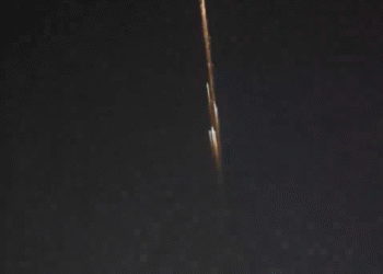 उल्कापिंड़ या राकेट के टुकड़े?हरियाणा के कईं जिलों में दिखी आसमान में रहस्यमयी चमकदार रोशनी