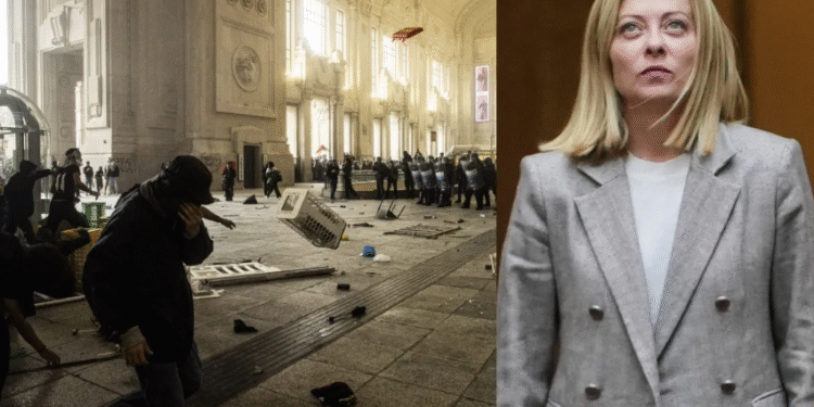 फिलिस्तीन की मान्यता को लेकर इटली में भड़के हिंसक प्रदर्शन काले कपड़े पहनकर सड़क पर उतरे प्रदर्शनकारी ,पुलिस व प्रदर्शनकारी आमने-सामने