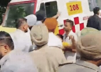 AAP मंत्री के काफिले की सड़क पर टक्कर! 5 लोग घायल, तीन गनमैनों के सिर फूटे