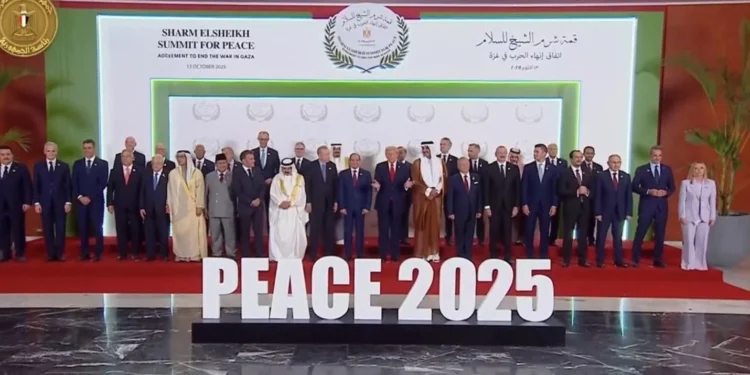 गाजा शांति समझौता: दो साल की जंग खत्म,गाजा में शुरू हुआ ‘नए मिडिल ईस्ट’ का युग,TRUMP और विश्व नेताओं ने किया ऐतिहासिक समझौता