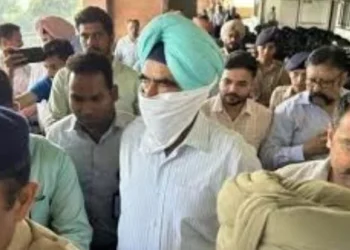 रिश्वत और अवैध संपत्ति के मामले में फंसे DIG हरचरण सिंह भुल्लर के घर पर CBI ने फिर की रेड , 9 घंटे तक की जांच-पड़ताल, नानक सिंह बने रोपड़ रेंज के DIG