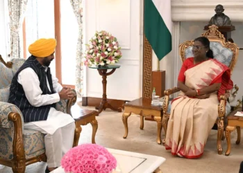 पंजाब के मुख्यमंत्री भगवंत मान ने राष्ट्रपति द्रौपदी मुर्मू को श्री गुरु तेग बहादुर जी के 350वें शहीदी पर्व के लिए दिया न्यौता