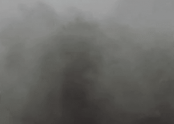 TYPHOON HAILONG:जापान पर मंडरा रहा टाइफून हैलोंग का खतरा , टाइफून नंबर 22 तेज हवाओं और भारी बारिश से कांप रहा जापान, आने वाले 48 घंटे देश के लिए बेहद अहम