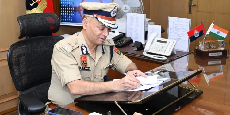 वरिष्ठ IPS ओ. पी. सिंह बने हरियाणा के कार्यवाहक DGP, पुलिस मुख्यालय पंचकूला में हुआ स्वागत,कानून-व्यवस्था,प्रशिक्षण और तकनीकी सुधारों पर की चर्चा