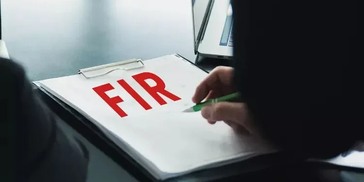 CJI गवई को निशाना बनाकर सोशल मीडिया पर पोस्ट को लेकर पंजाब पुलिस ने 100 से अधिक अकाउंट्स पर दर्ज की FIR , कईं धाराओं में किया मुकदमा दर्ज