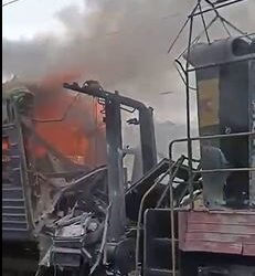 यूक्रेन में रूसी हमला: पैसेंजर ट्रेन और पावर ग्रिड पर स्ट्राइक  35 मिसाइलें और 60 ड्रोन दागे ,30 लोगों की मौत व दर्जनों लोग घायल