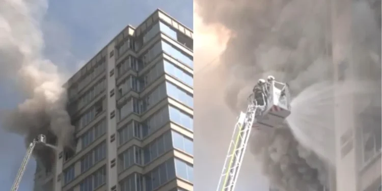 MUMBAI जोगेश्वरी में JMS बिज़नेस सेंटर में लगी आग, 12 दमकल वाहन तैनात, उपरी मंजिलों में फंसे लोगों को निकाला जा रहा है बाहर,राहत एंव बचाव कार्य लगातार जारी