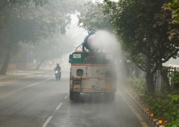 DELHI -NCR में प्रदूषण का कहर ,AQI ने तोड़ा रहा है रिकॉर्ड, 19 से 21 अक्तूबर तक कोहरा और विजिबिलिटी में कमी का अलर्ट