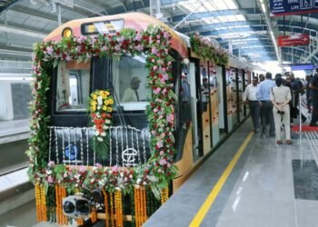 METRO IN BIHAR : मुख्यमंत्री नीतीश कुमार ने किया मेट्रो स्टेशन का उद्घाटन  देश का 24वां बना मेट्रो शहर, 360° CCTV, इमरजेंसी बटन और महिलाओं/दिव्यांगों के लिए आरक्षित सीटें