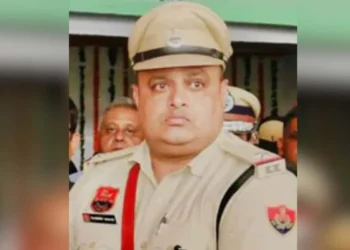 ASI संदीप लाठर की आत्महत्या के बाद हरियाणा पुलिस एकजुट , DGP ने जारी किया लेटर, पुलिसकर्मियों से की आर्थिक मदद की अपील रोहतक SP ने भी जारी किया सर्कुलर