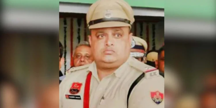 ASI संदीप लाठर की आत्महत्या के बाद हरियाणा पुलिस एकजुट , DGP ने जारी किया लेटर, पुलिसकर्मियों से की आर्थिक मदद की अपील रोहतक SP ने भी जारी किया सर्कुलर
