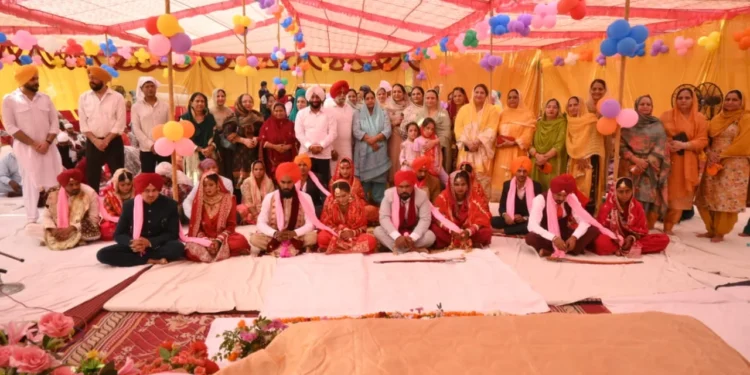 ਵਿਧਾਇਕ ਕੁਲਵੰਤ ਸਿੰਘ ਦੀ ਅਗਵਾਈ ਹੇਠ ਸਰਬ ਸਾਂਝਾ ਵੈਲਫੇਅਰ ਸੋਸਾਇਟੀ ਦੀ ਤਰਫੋਂ 10 ਜਰੂਰਤਮੰਦ ਧੀਆਂ ਦੇ ਕਰਵਾਏ ਸਮੂਹਿਕ ਵਿਆਹ