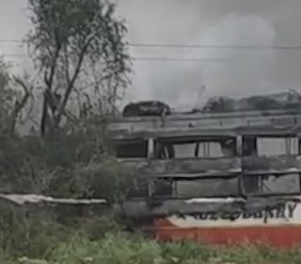 JAIPUR: मनोहरपुर में हाईटेंशन लाइन से टकराई मजदूरों से भरी बस, 2 लोगों की मौत,10 से अधिक लोग झुलसे ,देश में 15दिन में 5वां बड़ा बस हादसा