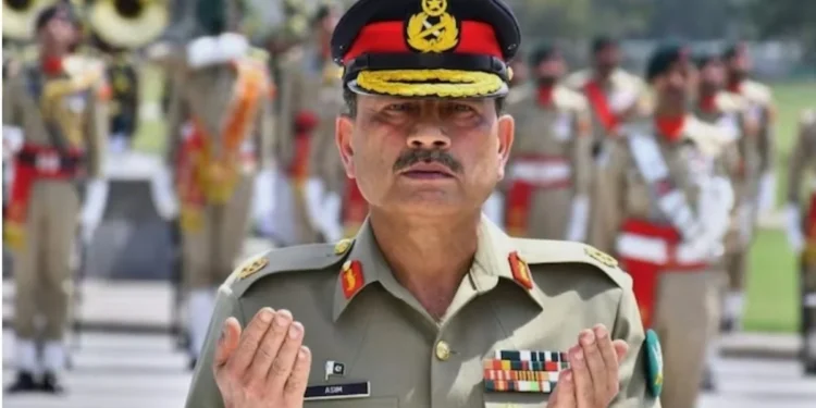 PAKISTAN  संसद में 27वां संवैधानिक संशोधन हुआ पारित ,असीम मुनीर के अधिकारों में बड़ा विस्तार,कार्यकाल के बाद भी पद पर बने रहेंगे