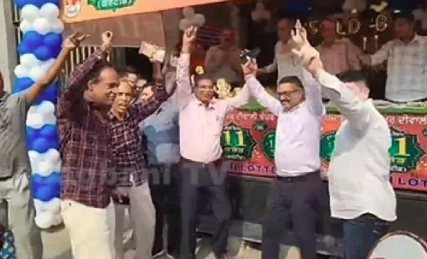 JAIPUR की गलियों में सब्जीवाले की किस्मत चमकी, 11 करोड़ की लॉटरी जीती,उधार लेकर पहुंचे चंडीगढ़ अमित, लॉटरी से बने करोड़पति