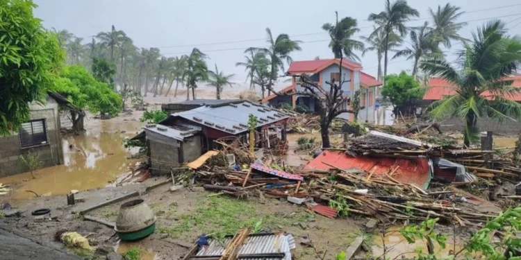 PHILIPPINES में FUNG-WONG STORM का कहर, 4लोगों की मौत, 14 लाख से ज्यादा लोग विस्थापित,1,000 से ज्यादा घरों को हुआ नुकसान 132 से अधिक गांव हुए जलमग्न