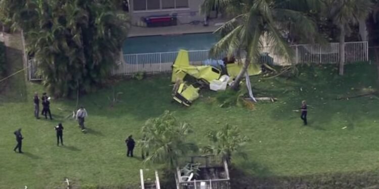 AMERICA के फ्लोरिडा में कोरल स्प्रिंग्स में टर्बोप्रॉप प्लेन हुआ क्रैश, जमैका में आए तूफान मेलिसा के पीड़ितों के लिए ले जा रहा था राहत सामग्री, 2 लोगों की हुई मौत की पुष्टि