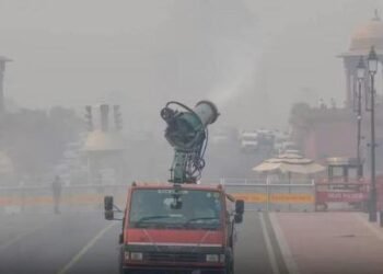 DELHI  में बढ़ते प्रदूषण पर हुई आज माननीय सुप्रीम कोर्ट में सुनवाई, CJI  ने कहा-हमारे पास जादू की छड़ी नहीं जिससे आदेश जारी करते ही हवा साफ हो जाए, अगली सुनवाई होगी 1 और 3 दिसंबर को